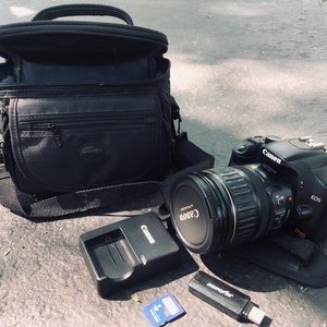 Canon XSI eos rebel camera; lense, bad, SD